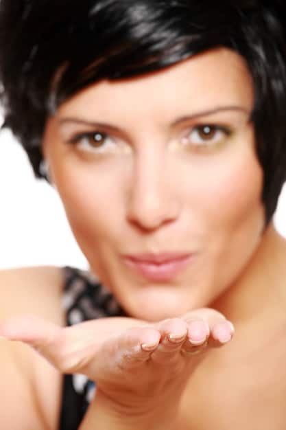 The Ultimate Guide to Layering Skincare Products for Maximum Absorption in 2025