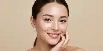 Woman with natural glow 'no-makeup' makeup look.