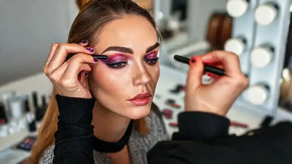 Beginner’s guide to eyeshadow blending techniques