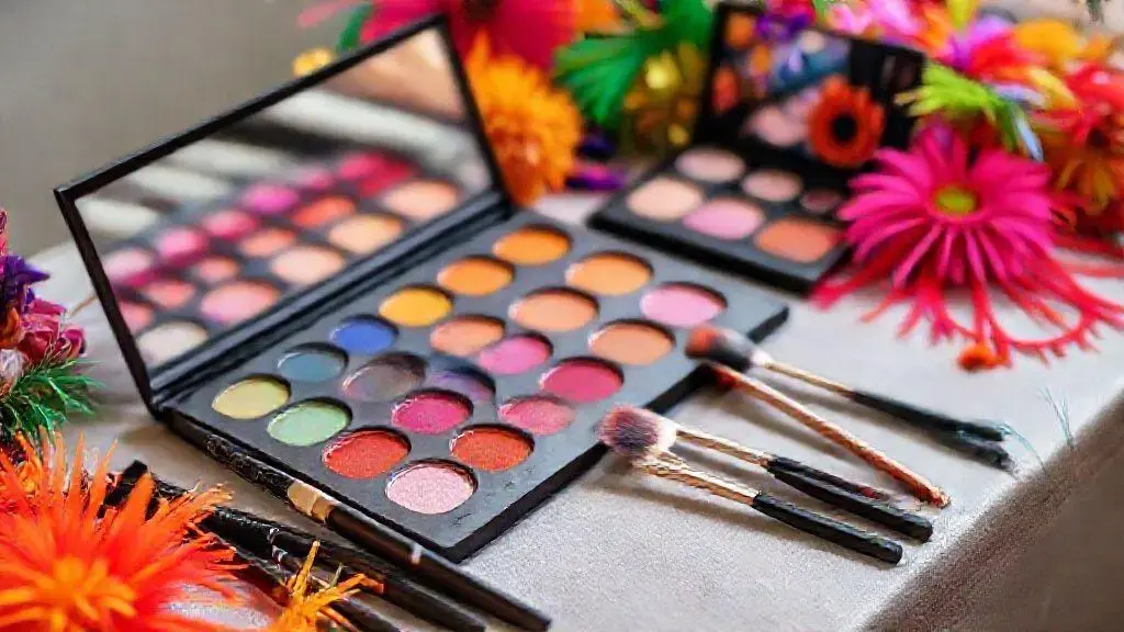 Creative festival makeup ideas to stand out this season